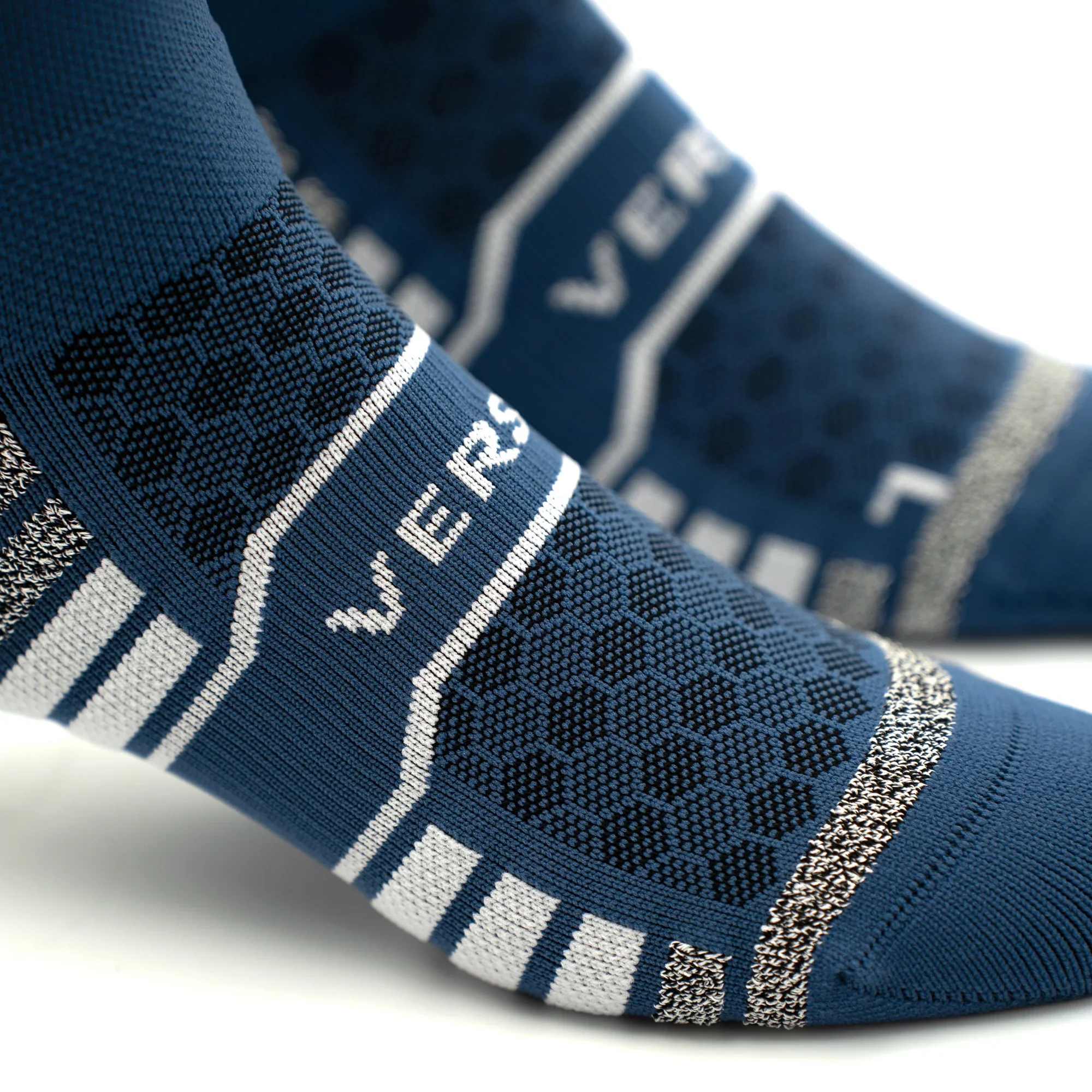 Versus Misty Lake Trail Run Crew Socks - Image 6